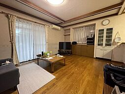 中尾三丁目17番戸建 4LDKのリビング/ダイニング