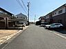 外観：前面道路含む現地写真