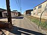 外観：前面道路含む現地写真