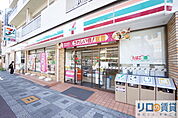 セブンイレブン大阪東中島1丁目店 206m