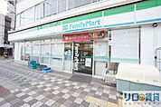 ファミリーマート東淀川駅北店 444m