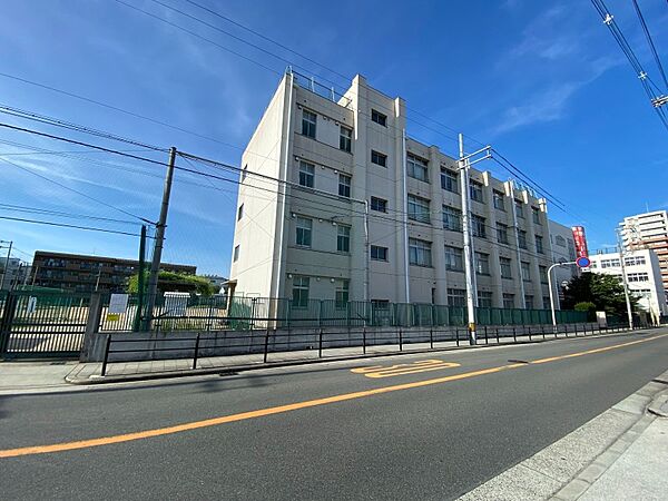 画像18:大阪市立新平野西小学校 437m