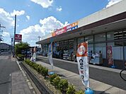 キリン堂平野長吉出戸店 1404m