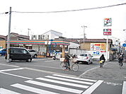 セブンイレブン大阪白鷺中学校前店 648m