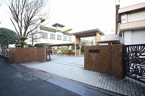画像25:菊井中学校 693m