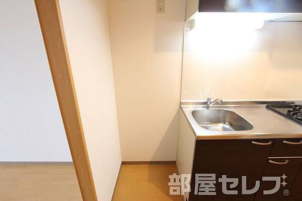 クレスト名駅西