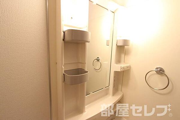 クレスト名駅西