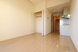 ラ・ヴィ・アン・ローズ 13階ワンルームのリビング/ダイニング