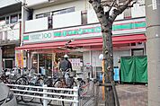 ローソンストア100栄生店 63m