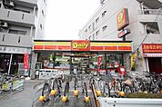 デイリーヤマザキ黄金通店 28m