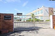 名古屋市立諏訪小学校 596m