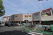 イオン熱田店 565m