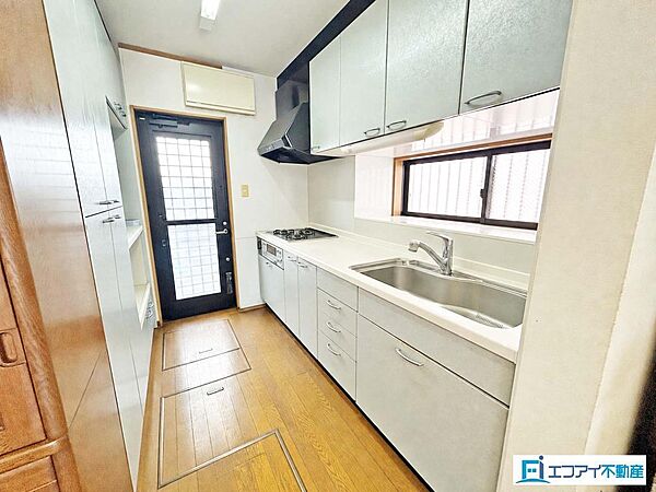 キッチンを拡大表示