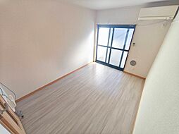 レオパレスSHISUI　A棟 3階1Kのリビング/ダイニング