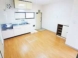 パステロード2番館 202 2階2DKのリビング/ダイニング