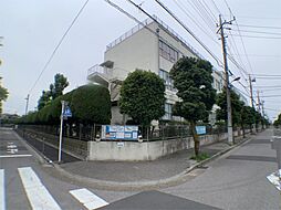 足立区立中川北小学校（691m）