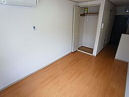 キャピタル中川B 2階ワンルームのリビング/ダイニング