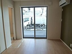 プライムクレスト 1階ワンルームのリビング/ダイニング