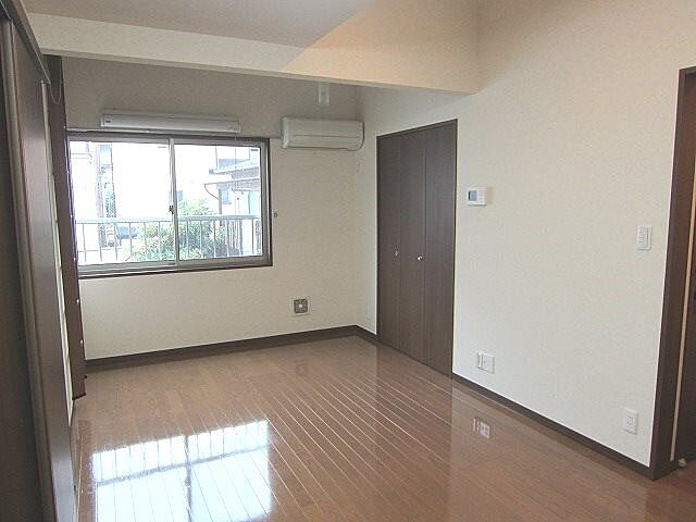 寝室