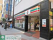 セブンイレブン 徒歩1分。コンビニ 80m
