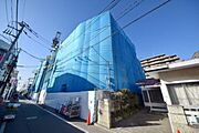 建築中