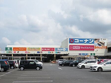 コーナン南十番町店【コーナン南十番町店】営業時間　8：00〜21：00　マックスバリューやスポーツジムに本屋さんと多種なショッピングセンターです。ペットのトリミングや一時預かり、ホテル等も対応して…