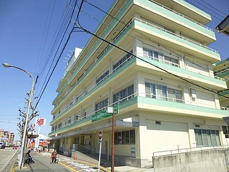 【名南病院】地域の皆様と共に無差別、平等のよりよい医療を実践します。診療予約フリーダイアル 0120-10-3171(月・水・金)8:30〜21:00 (火・木・土)8:30〜16:55 110m