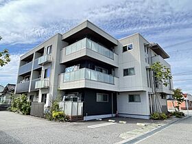 シャリテ堀川小泉 301 ｜ 富山県富山市堀川小泉町１丁目4-5（賃貸マンション3LDK・3階・67.92㎡） その1