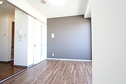 富山地方鉄道2系統 西中野駅 徒歩13分の賃貸マンション 3階2Kのリビング/ダイニング