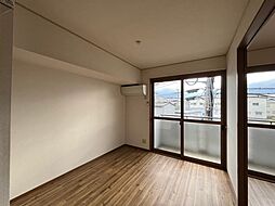 グロリアB棟 203 2階2DKのリビング/ダイニング