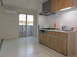 カーサ・フェリスIII 1階1LDKのリビング/ダイニング