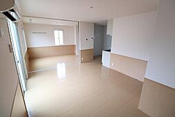 ニュージーコート大村 1階1LDKのリビング/ダイニング