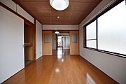 角部屋2面採光なので明るい居室