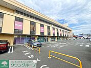 ルームズ大正堂戸塚店 徒歩27分。 2130m