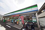 ファミリーマート 590m