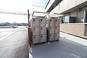 宅配ボックス完備