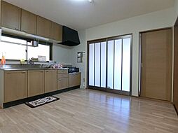 JR可部線 安芸長束駅 徒歩7分の賃貸アパート 1階2LDKのリビング/ダイニング