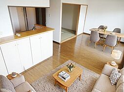 JR可部線 七軒茶屋駅 徒歩16分の賃貸マンション 5階3LDKのリビング/ダイニング