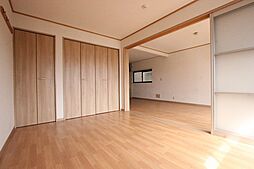 JR山陽本線 向洋駅 徒歩23分の賃貸アパート 2階2LDKのリビング/ダイニング