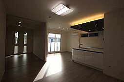 広島電鉄1系統 日赤病院前駅 徒歩15分の賃貸アパート 3階2LDKのリビング/ダイニング