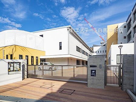 練馬区立大泉東小学校(600m)