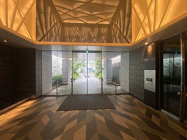 エントランスを拡大表示