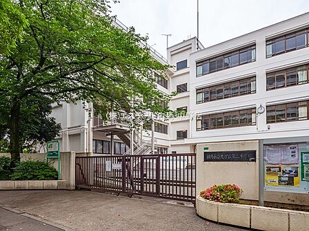 練馬区立光が丘第二中学校(470m)