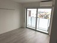 ヴァーダントM 101 1階1LDKのリビング/ダイニング