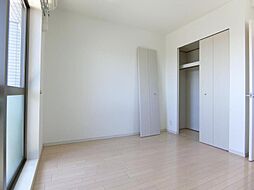 ピュール 206 2階1Kのリビング/ダイニング