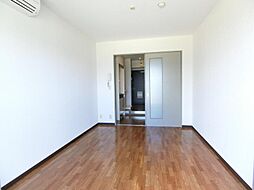 ドロメンスカセ三番館 404 4階1Kのリビング/ダイニング