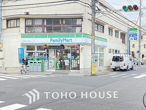 ファミリーマー...