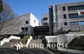狛江市役所　距...