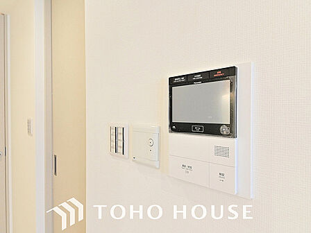 来客が一目でわかるモニター付きインターホン