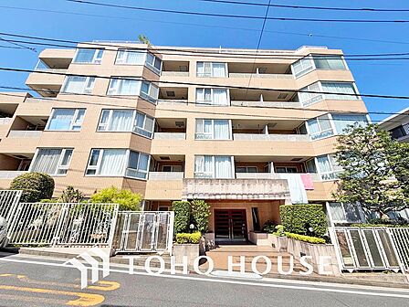 ~小学校まで徒歩3分。安心の子育て環境と光いっぱいの綺麗なリビングが、家族の「これから」を応援します~